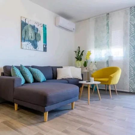 Cattleya Apartment
